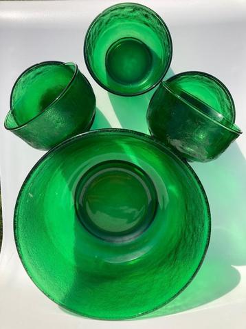 Vintage Arcoroc Sierra groen set 1 grote schaal 5 schaaltjes beschikbaar voor biedingen