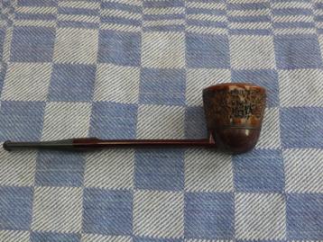 oude pijp/ brocante rookpijp/ aparte tabakspijp beschikbaar voor biedingen