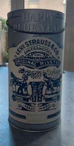 Levi Straus blik, Ophalen, Overige