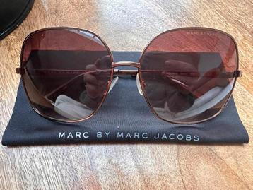 Nieuwe zonnebril Marc Jacobs beschikbaar voor biedingen