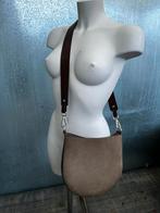 Closed bag tas bruin suede leather crossbody strap, Ophalen of Verzenden, Gebruikt, Bruin, Schoudertasje