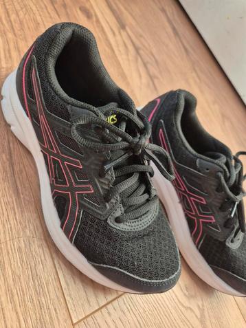 Asics Sportschoenen Zwart Maat 37 beschikbaar voor biedingen