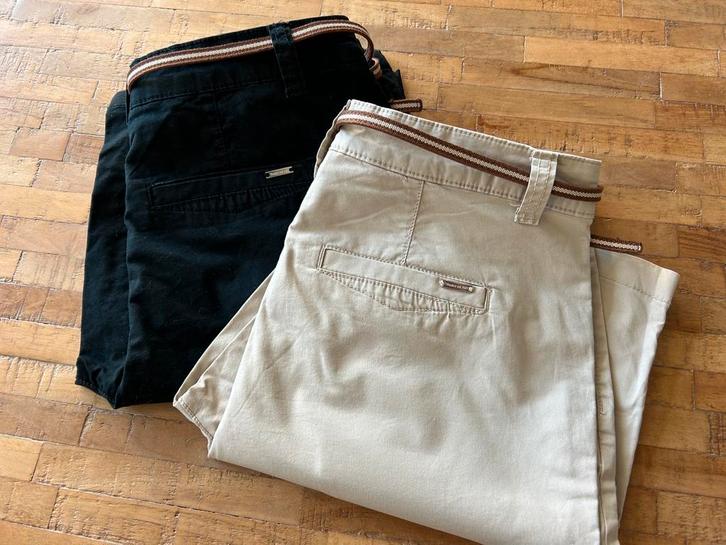 2 shorts korte broeken met riem nieuw, Kleding | Dames, Broeken en Pantalons, Zo goed als nieuw, Maat 38/40 (M), Zwart, Kort, Ophalen