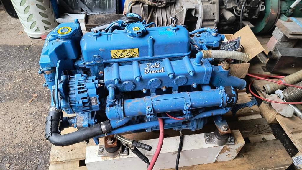 Solé mini 34 met werk, Watersport en Boten, Buiten- en Binnenboordmotoren, Ophalen, Gebruikt, Binnenboordmotor, .