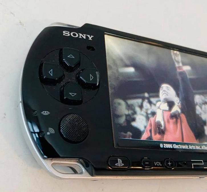 Psp 3000 slim, Spelcomputers en Games, Spelcomputers | Sony PSP, Zo goed als nieuw, PSP 3000, Verzenden