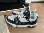 Heren Louis Vuitton schoenen maat 44 nieuw! €150, Zwart, Nieuw, Ophalen of Verzenden, Sneakers of Gympen
