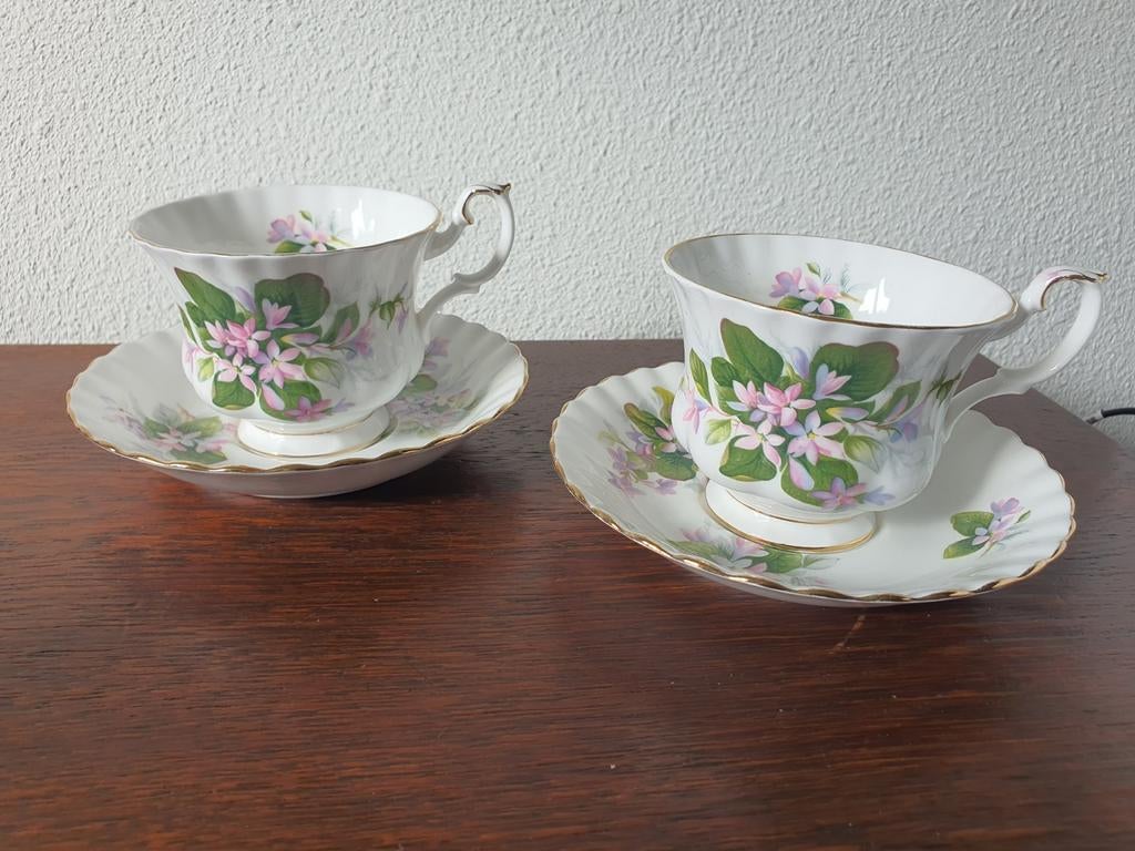 Royal Albert Bone China thee- en koffiekopjes, Verzamelen, Porselein, Kristal en Bestek, Ophalen, Zo goed als nieuw, Porselein