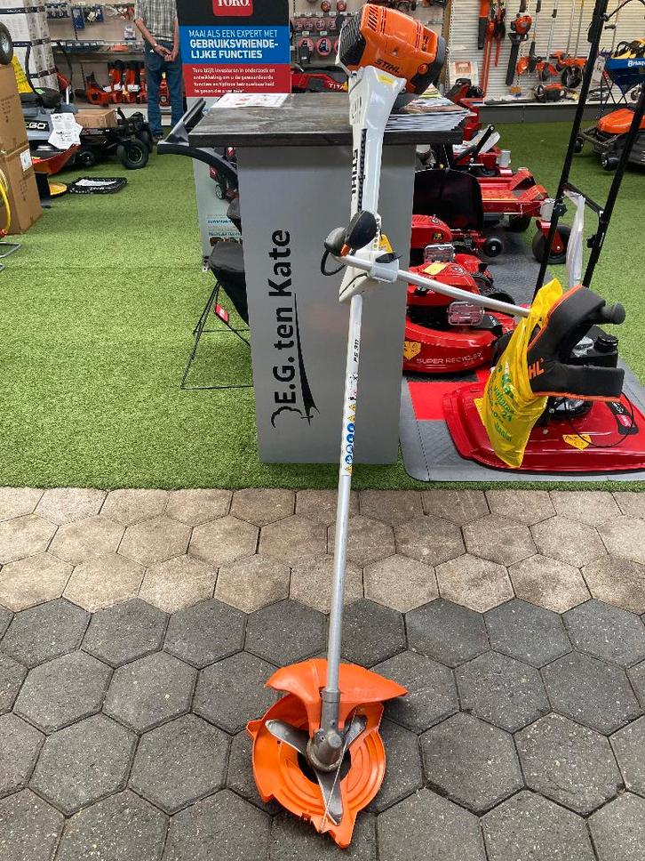 Stihl bosmaaier FS 311  nr5, Tuin en Terras, Bosmaaiers, Gebruikt, Benzine, 10 tot 30 cm, Ophalen