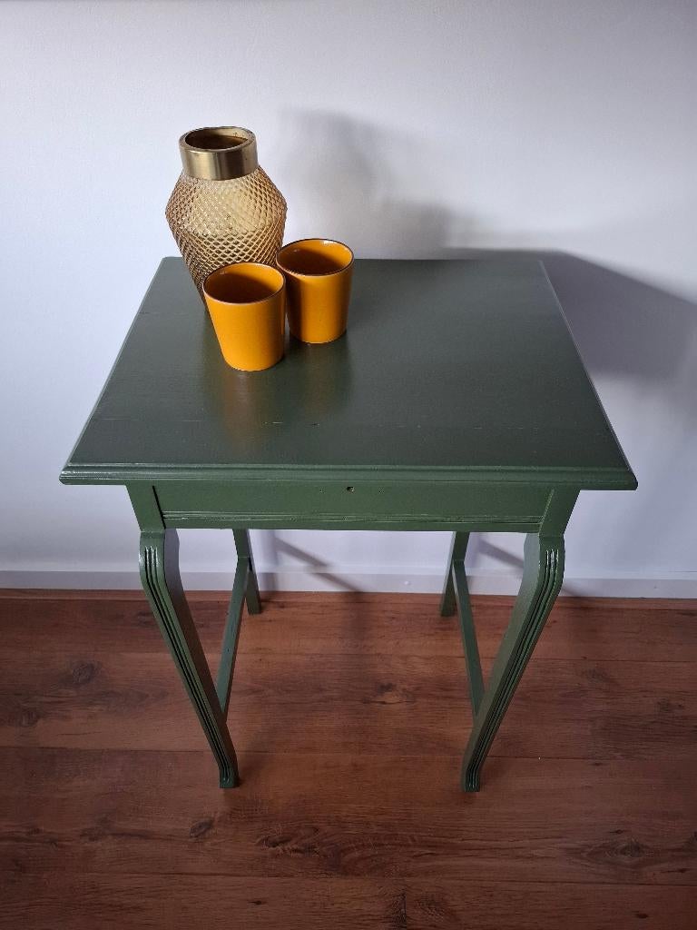 Brocante tafeltje, Antiek en Kunst, Curiosa en Brocante, Ophalen