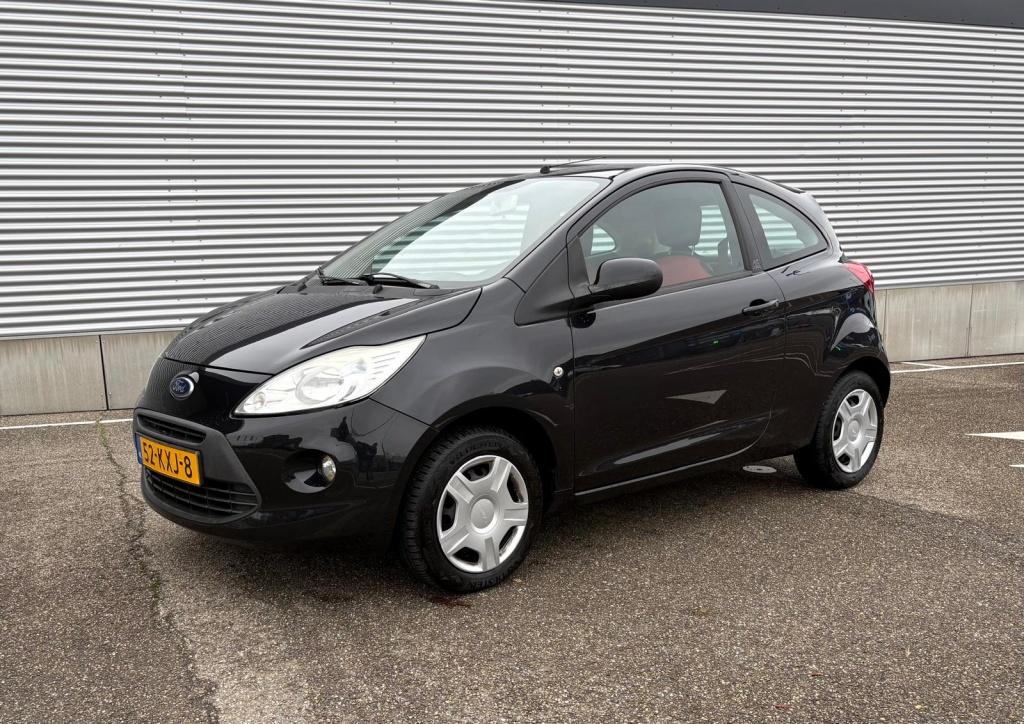 Ford Ka 1.2 Titanium Airco|Elc Ramen|NW APK (bj 2010), Auto's, Gebruikt, 1242 cc, 4 stoelen, Zwart