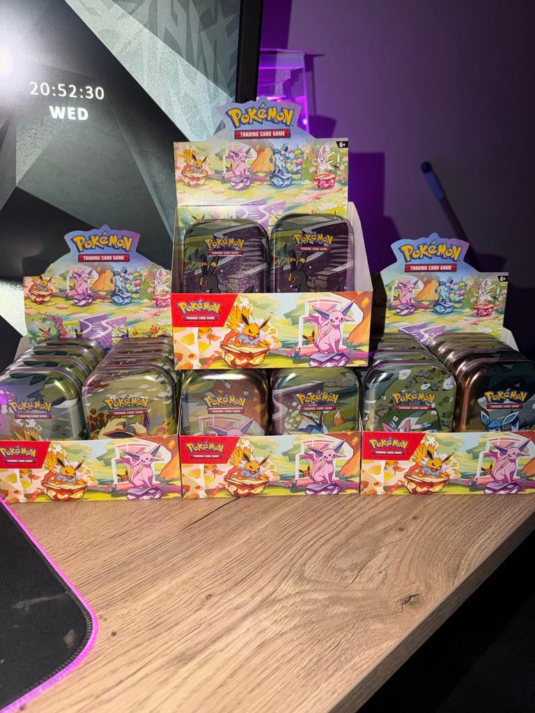 Prismatic Evolution Tin Case Pokemon, Verzamelen, Ophalen, Pokemon, Nieuw, Pokemon