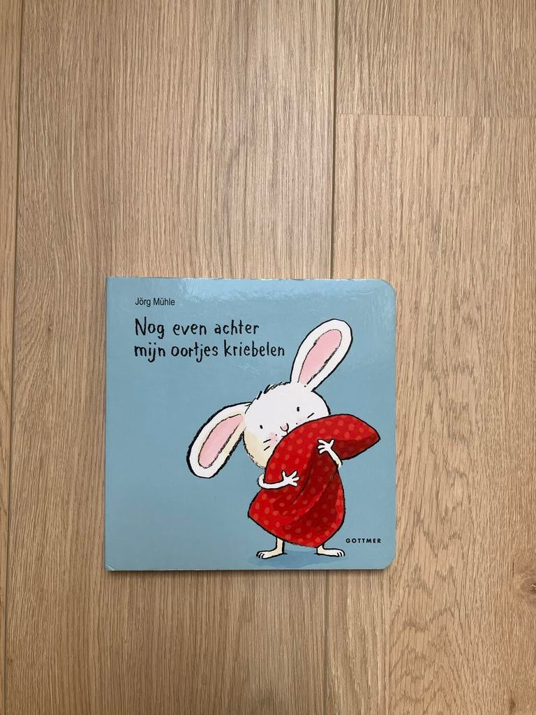 Boek: Nog even achter mijn oortjes kriebelen, Ophalen, Gelezen, Uitklap-, Voel- of Ontdekboek, 2 tot 3 jaar