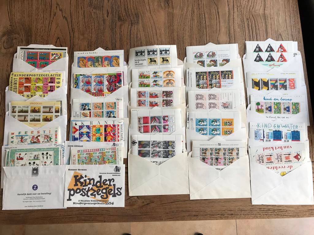 Velletjes kinderpostzegels van 1975 t/m 1999, Ophalen of Verzenden