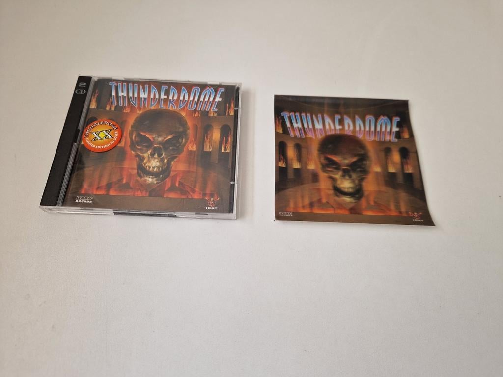 Thunderdome xx 20 id&t arcade including 3d holo card, Verzenden, Zo goed als nieuw
