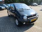 Renault Twingo 1.2 AIRCO! LEER! APK 3-2027!, Auto's, Renault, 4 cilinders, 4 stoelen, Zwart, Lederen bekleding