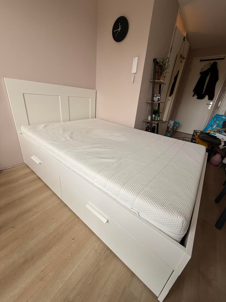 Brimnes bed 140x200cm, inclusief lattenbodem & matras, Ophalen, Gebruikt, Tweepersoons, 140 cm