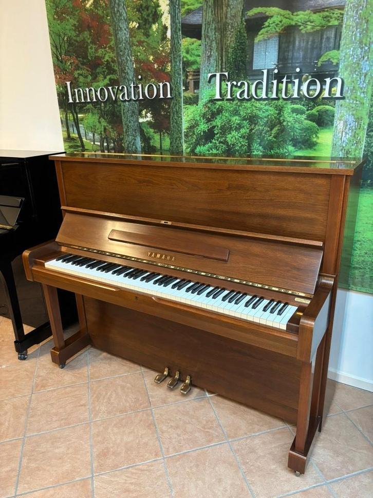 Prachtige Yamaha U-1 piano, 1.21m. -  *Opvallende piano *, Muziek en Instrumenten, Piano's, Zo goed als nieuw, Piano, Bruin, Hoogglans