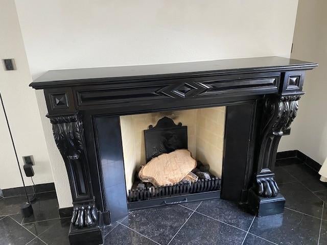 Louis XVI Schouw in Noir de Mazy marmer, Huis en Inrichting, Haarden, Ophalen, Gebruikt, Vrijstaande haard, Overige soorten