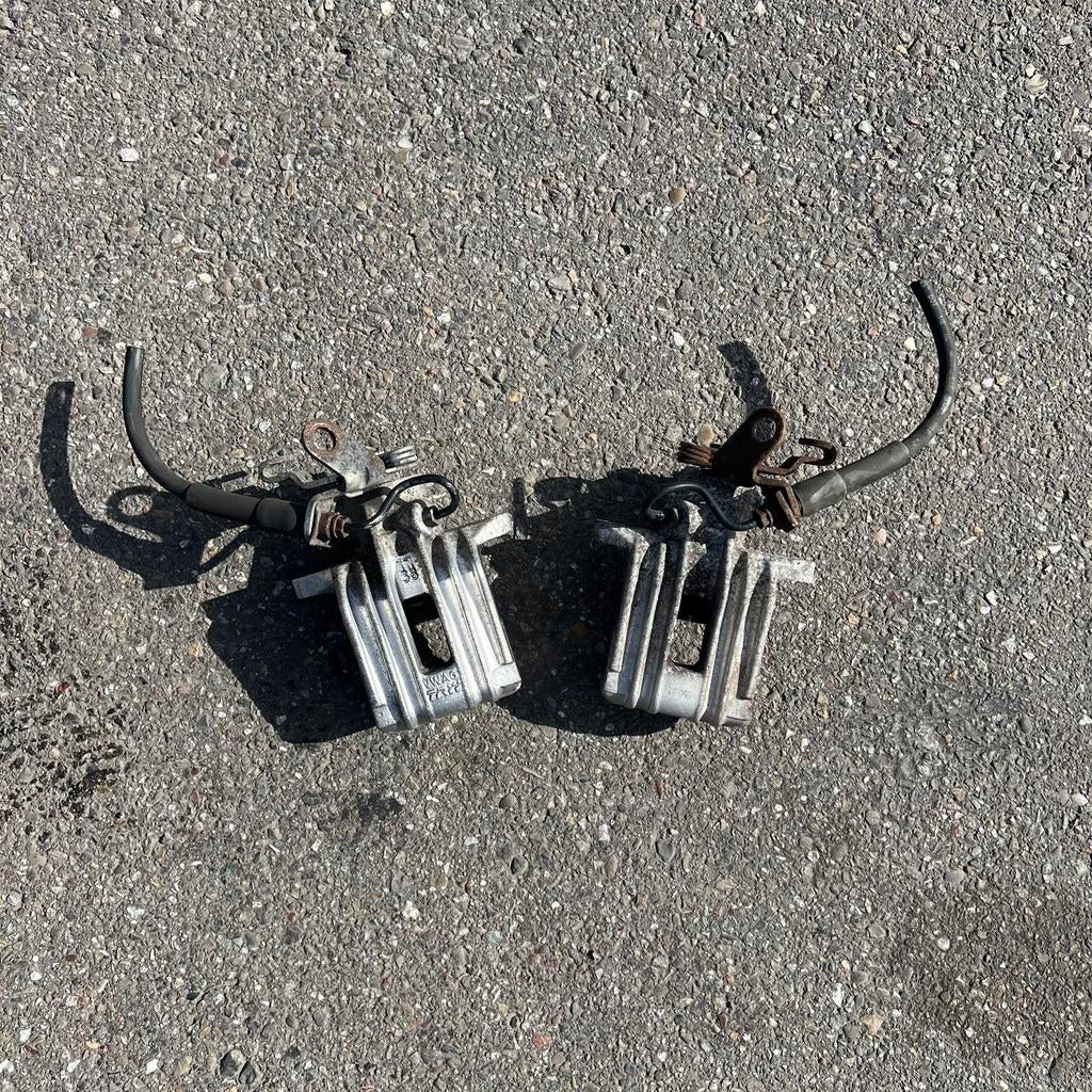 Originele remklauwen achter Volkswagen Golf 5, Ophalen, Gebruikt, Seat