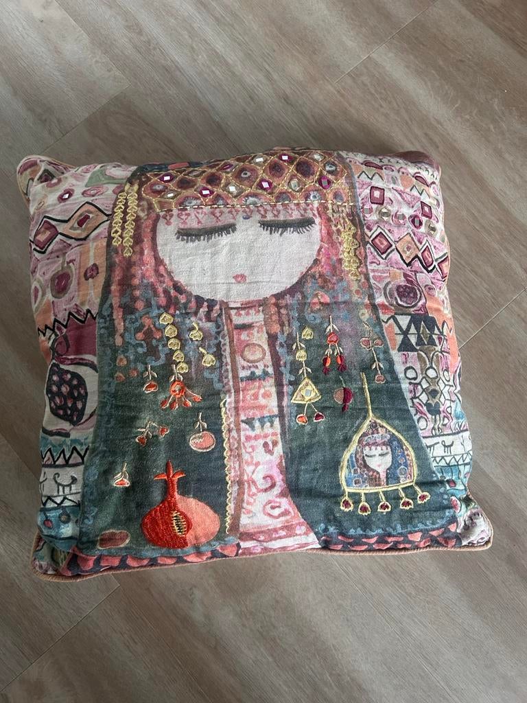 Decoratief Imbarro kussen 45x45 met uniek design, Ophalen of Verzenden, Zo goed als nieuw, Overige kleuren, Vierkant