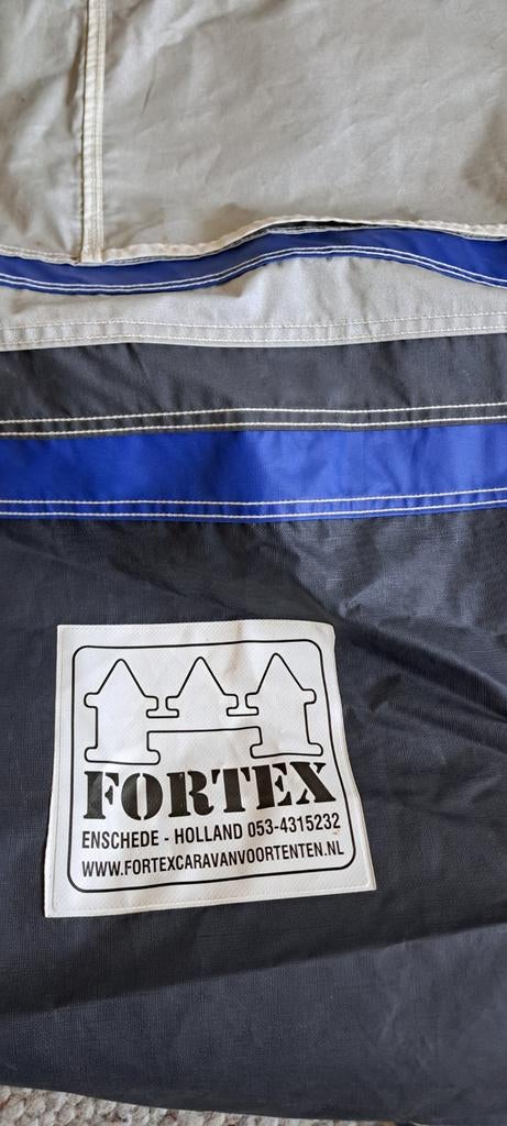 Fortex Aronde voortent met petluifel o.a. voorTrigano 420, Caravans en Kamperen, Caravan accessoires, Ophalen, Gebruikt