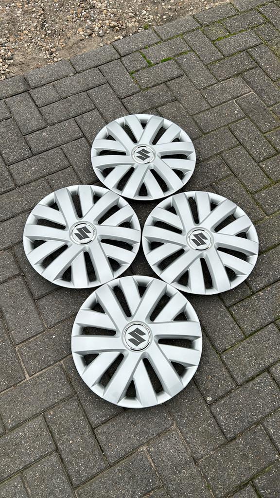 Set Suzuki Wieldoppen 15 Inch, Auto diversen, Wieldoppen, Ophalen of Verzenden, Nieuw