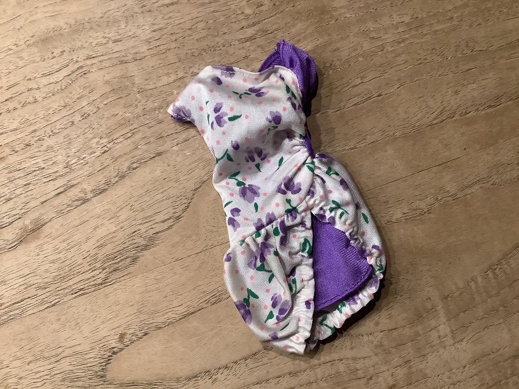 Barbie jurkje, Ophalen of Verzenden, Gebruikt, Kleertjes
