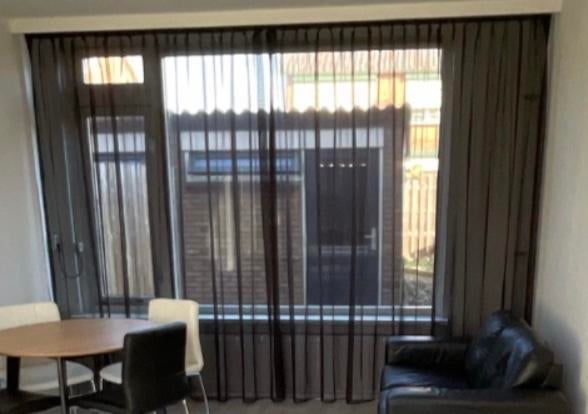 Complete set vitrages en verduisteringsgordijn met rails, Huis en Inrichting, Stoffering | Gordijnen en Lamellen, Nieuw, 200 cm of meer