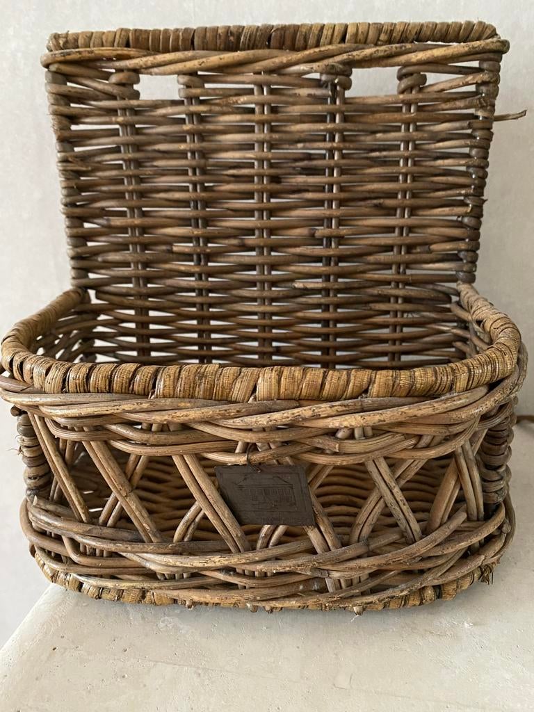 Rieten mandje voor aan de wand, afm 20x19x12 cm, Huis en Inrichting, Woonaccessoires | Schalen en Manden, Gebruikt, Mand, Ophalen of Verzenden