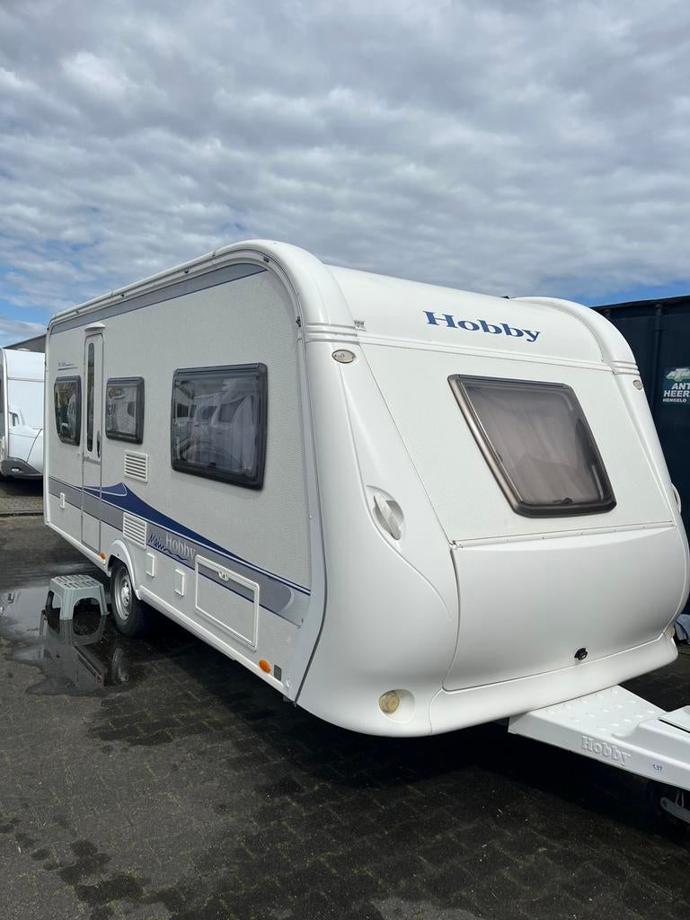 Als nieuw! Hobby 495 Ul, enkele bedden. Voortent! Bovag 2026, Rondzit, Hobby, Bedrijf, Schokbreker