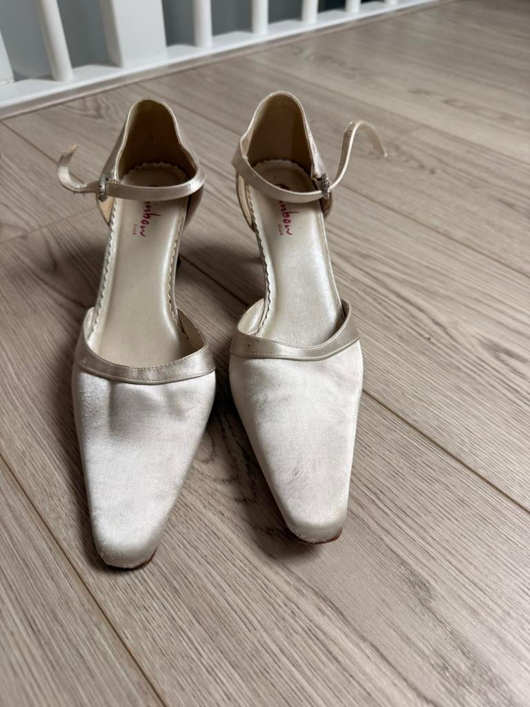 Trouwschoenen merk Rainbow Club, mt 6,5 en 7, Ophalen of Verzenden, Gedragen, Beige, Schoenen