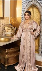 Mooie satijnen takchita te huur, Ophalen, Nieuw, Maat 36 (S), Overige typen