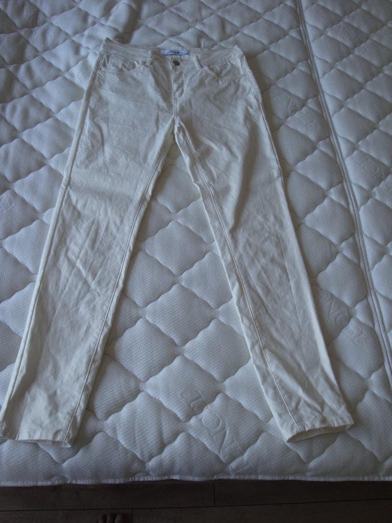 Maat 40. Lange parelmoer witte NORFY spijker broek., Wit, Ophalen of Verzenden, Zo goed als nieuw, W30 - W32 (confectie 38/40)