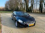 Volvo V60 T3 150pk Start/stop 2012 Zwart, Voorwielaandrijving, 1596 cc, Stof, Zwart