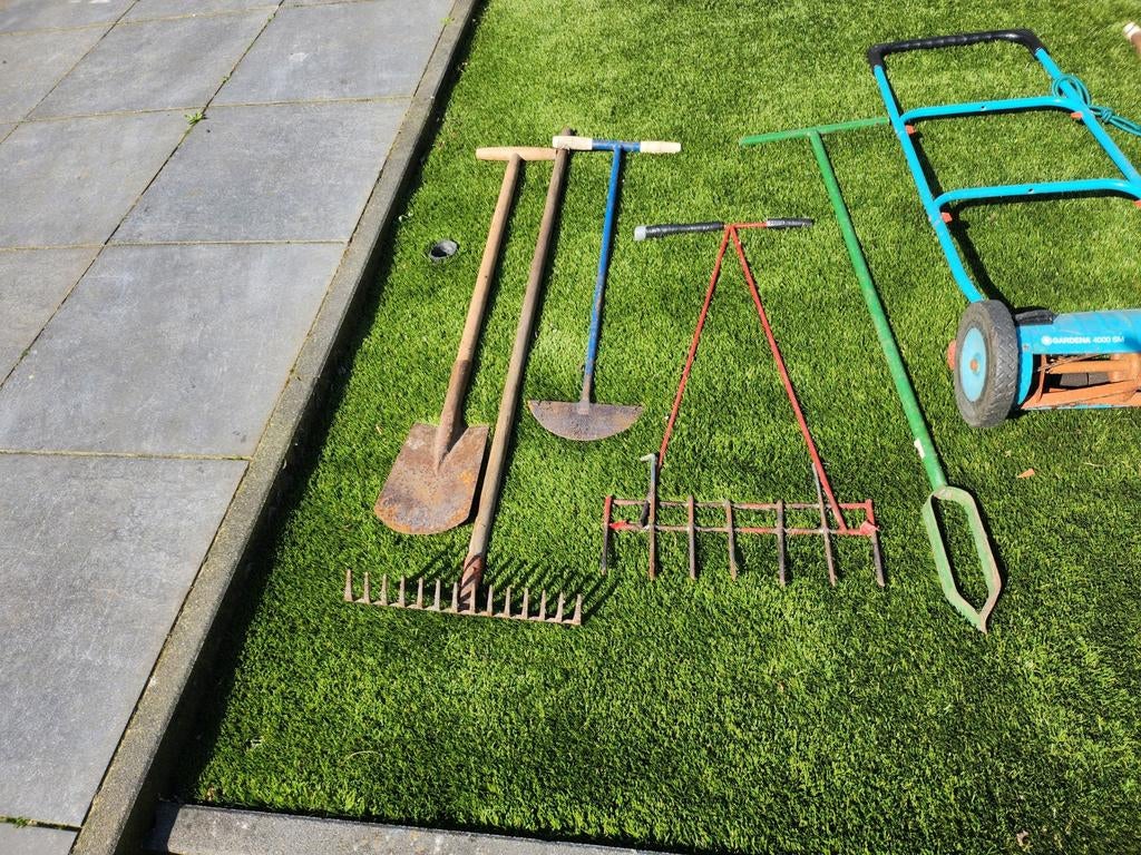 Diverse tuingereedschap set - Schop, hark, grasmaaier, Ophalen of Verzenden, Gebruikt, Overige soorten, Diverse