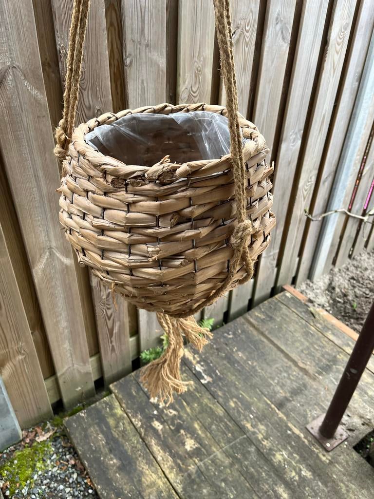 Rieten plantenmand met touw om op te hangen, Overige materialen, Gebruikt, Minder dan 30 cm, Minder dan 60 cm