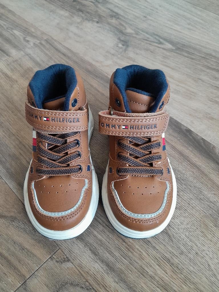 Tommy Hilfiger hoge sneakers - maat 23 - Bruin - Jongens, Schoenen, Nieuw, Ophalen of Verzenden, Tommy Hilfiger