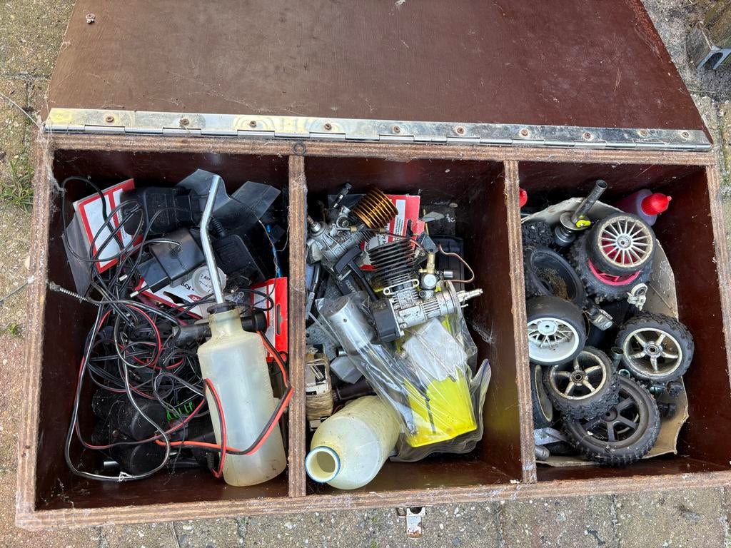 Partij benzine RC auto's en onderdelen - hobbyist, Gebruikt, Auto, Groter dan 1:32, Ophalen