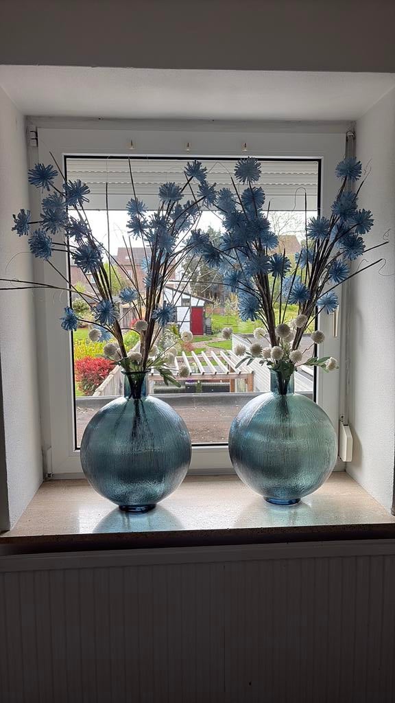 Twee grote blauwe vazen, Huis en Inrichting, Woonaccessoires | Vazen, Ophalen, Zo goed als nieuw, Blauw, Glas