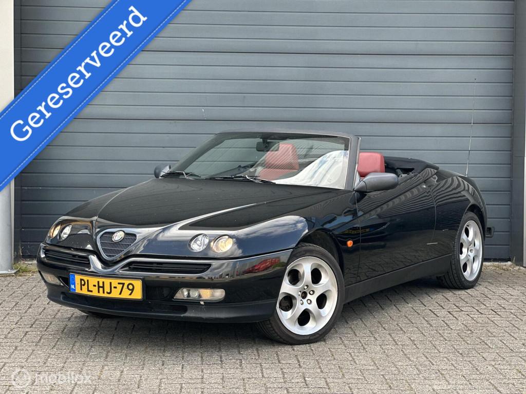 Alfa Romeo Spider 2.0-16V T.Spark Cabriolet, Auto's, Alfa Romeo, Gebruikt, Spider, Zwart, Origineel Nederlands