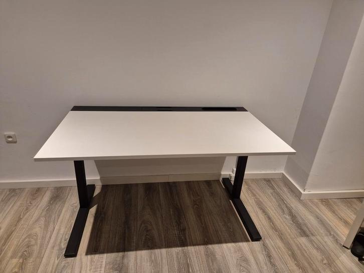 Bureau 140x80, Huis en Inrichting, Tafels | Sidetables, 25 tot 50 cm, Rechthoekig, Ophalen