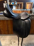Hulsebos dresuurzadel 17,5 inch, Dieren en Toebehoren, Paarden en Pony's | Zadels, Ophalen of Verzenden, Gebruikt, Dressuur