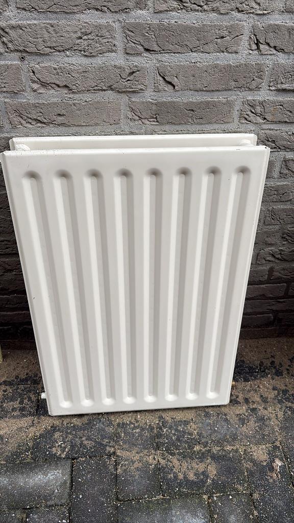 Radiator T21, Ophalen, Zo goed als nieuw, Radiator, 30 tot 80 cm