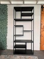 Industriële wandkast - Zwart metaal met speelse indeling, Ophalen, Met plank(en), 200 cm of meer, Zo goed als nieuw