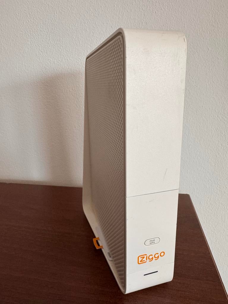 Ziggo Connectbox Router met Modem, Ophalen, Gebruikt, Router met modem