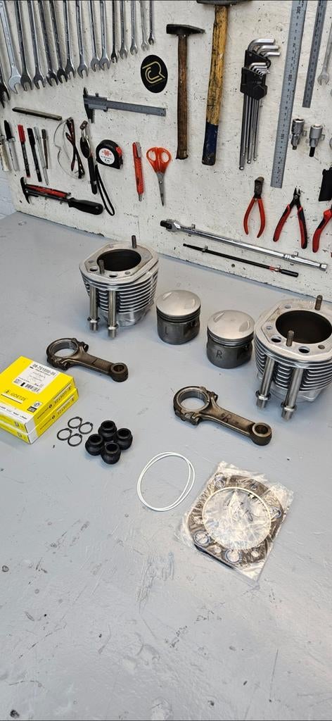 Complete BMW R100 Nikasil Cilinder Set met toebehoren, Motoren, Onderdelen | BMW, Ophalen of Verzenden, Gebruikt