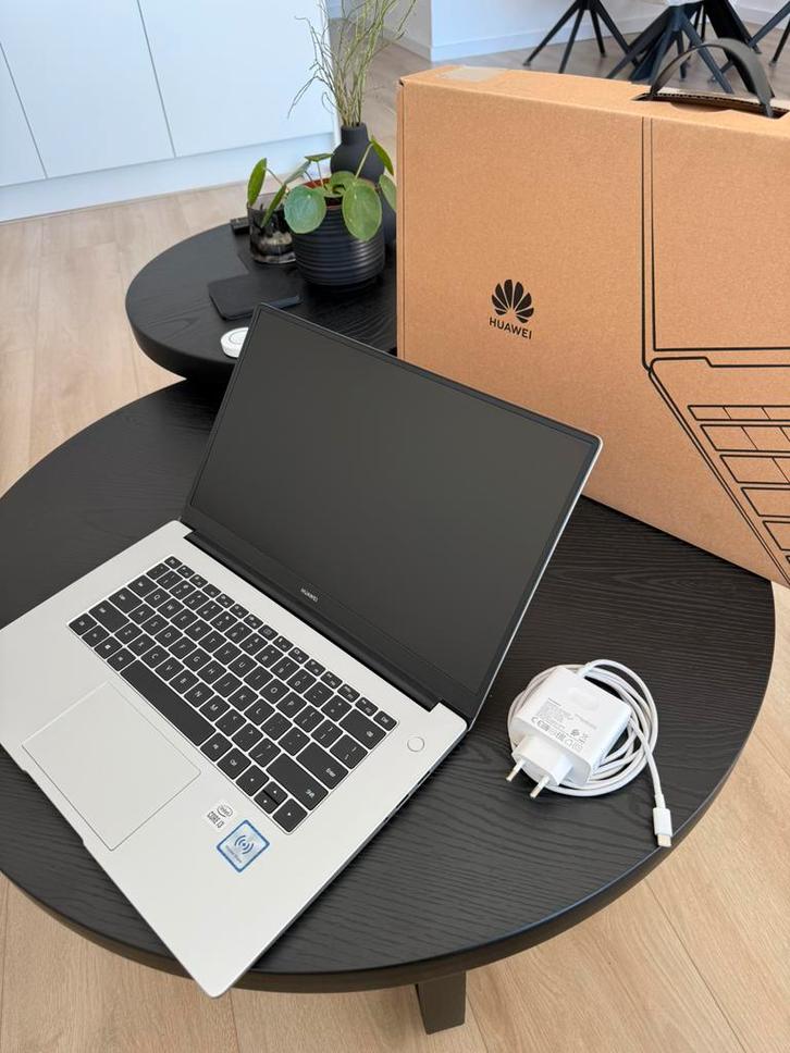 HUAWEI MATEBOOK D15, Computers en Software, Windows Laptops, Zo goed als nieuw, 15 inch, SSD, 2 tot 3 Ghz, 8 GB, Qwerty, Ophalen of Verzenden
