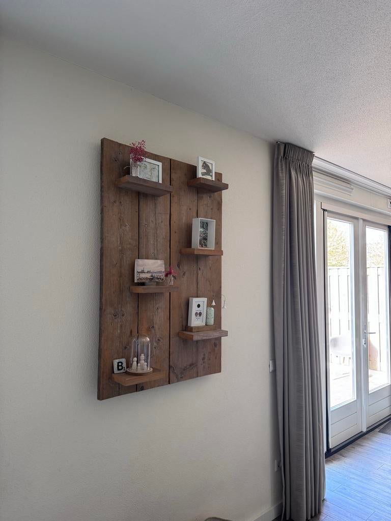 houten wandrek met planken, Ophalen, Zo goed als nieuw