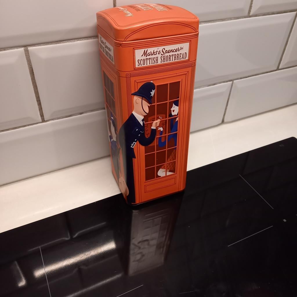 Marks & Spencer Britse telefooncel Schotse shortbread blik, Ophalen of Verzenden, Zo goed als nieuw, Overige