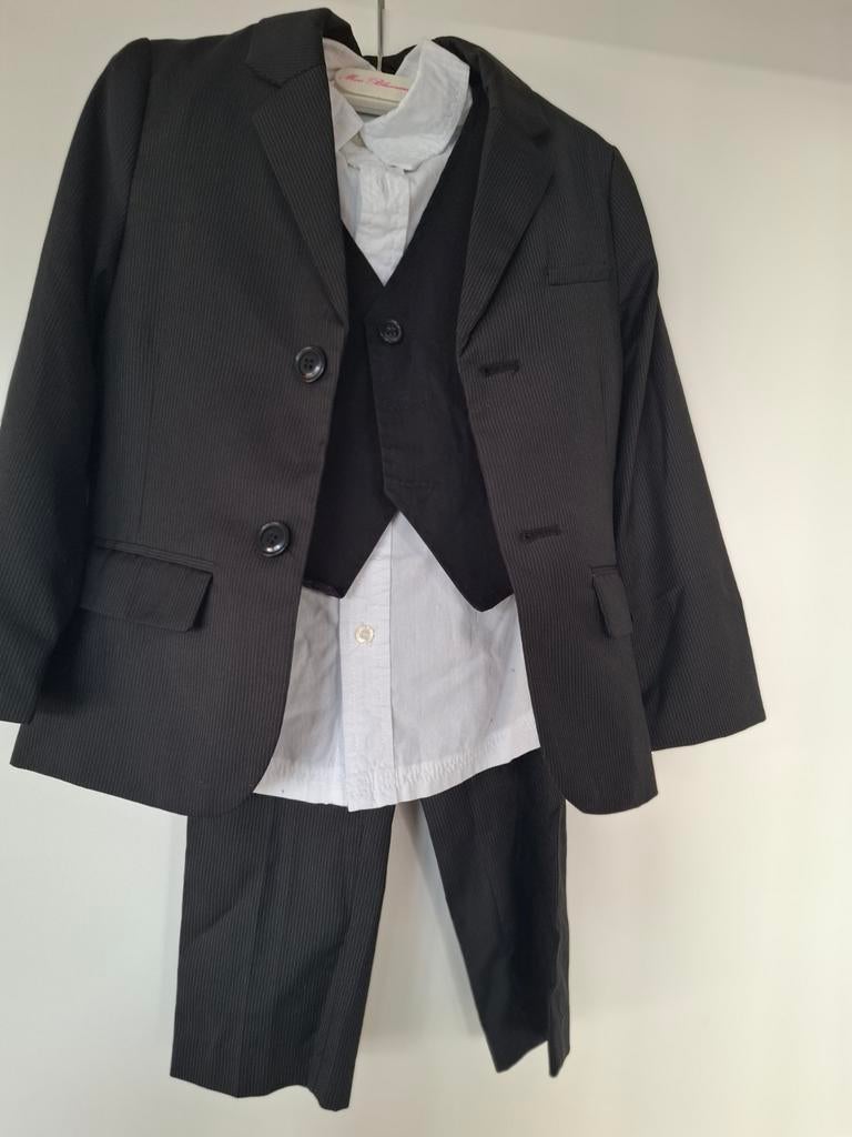Leuk pakje maat 104 met schoenen maat 26, Ophalen of Verzenden, Gebruikt, Jongen, Setje
